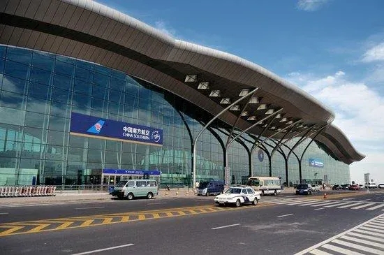 新疆烏魯木齊地窩堡機(jī)場(chǎng)海關(guān)三號(hào)···